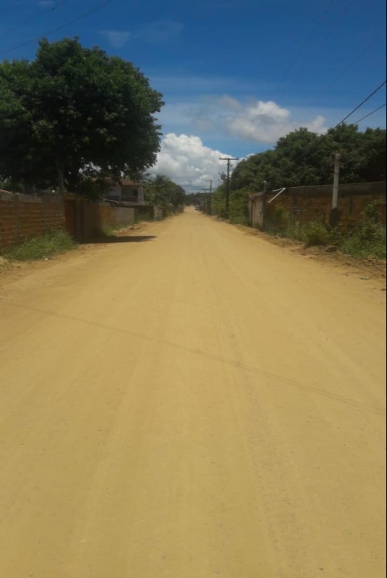 Via concluída com estabilização de solos